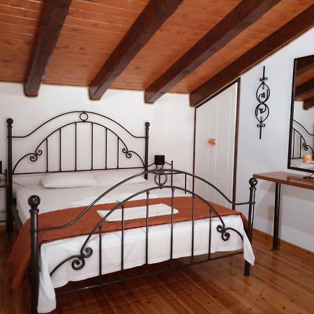 Iron House Apartment Agios Georgios  Exterior photo