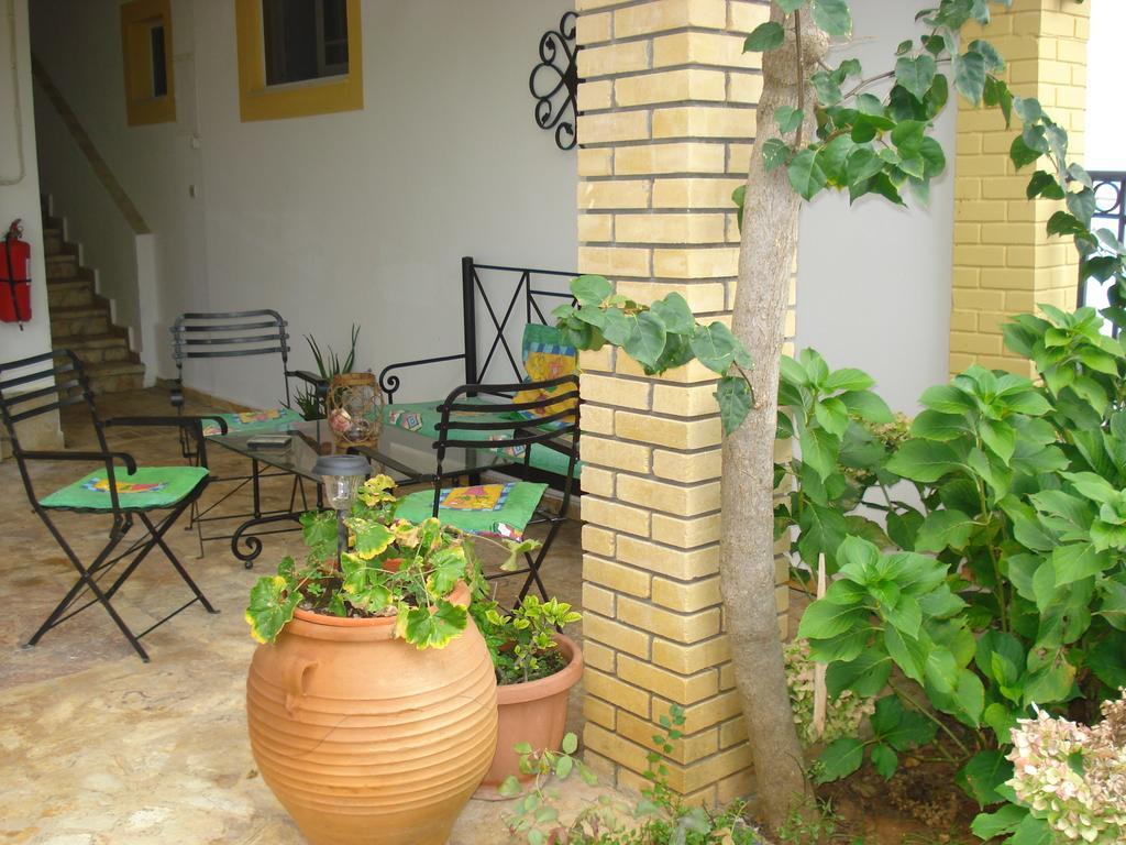 Iron House Apartment Agios Georgios  Exterior photo
