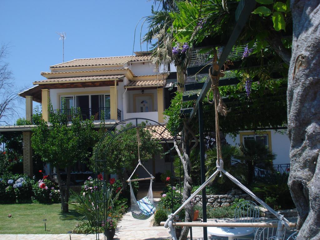 Iron House Apartment Agios Georgios  Exterior photo