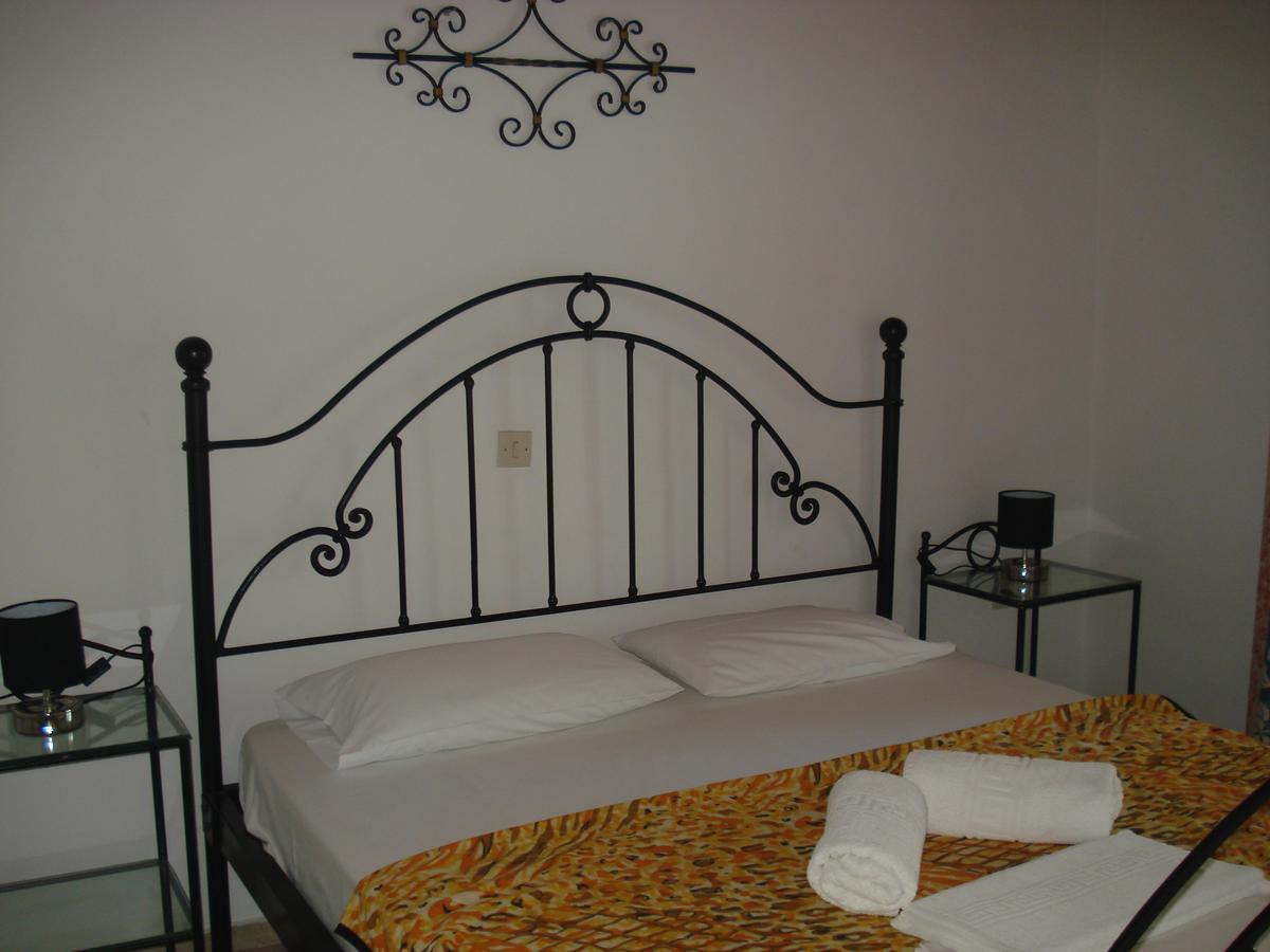 Iron House Apartment Agios Georgios  Exterior photo